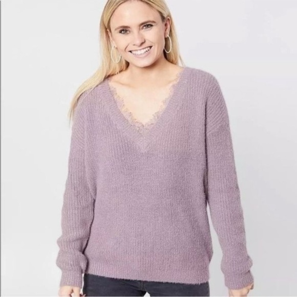 Red by BKE Lavender Metallic Knit Eyelash Lace Trim Sweater Medium